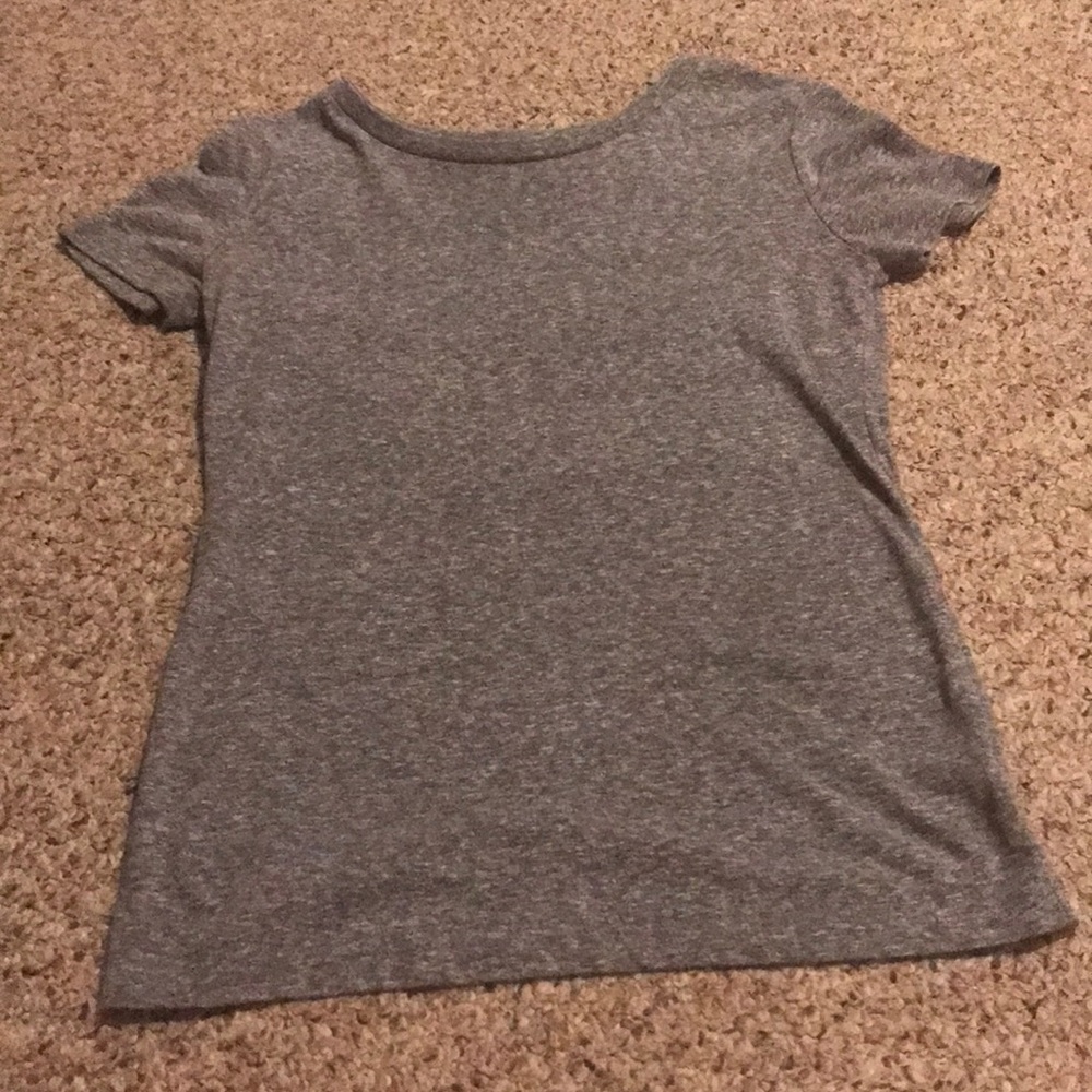 Cute grey tee - barely worn